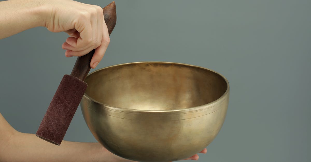 A person holding a pot